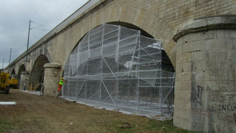 Pose d'un échafaudage pour travail en hauteur