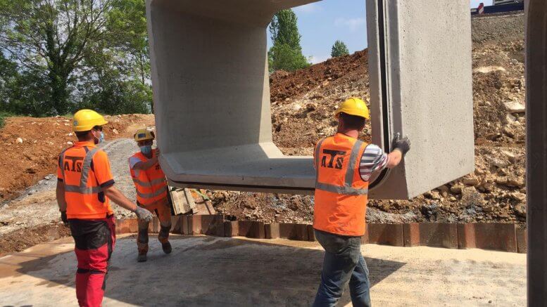 Pose d'élément préfabriqué